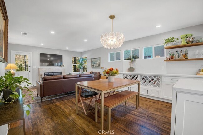 Foto del edificio - 22041 San Miguel St