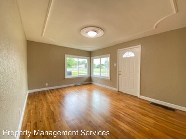 Foto del edificio - 3 br, 2 bath House - 1002 Oak St