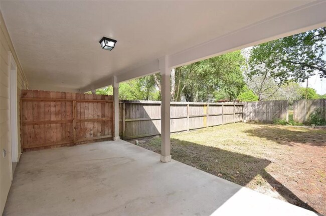 Foto del edificio - 504 Texas St