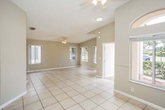 Building Photo - 1414 E Harmony Lake Cir