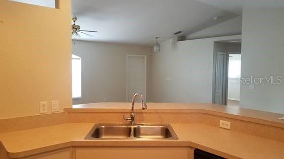 Foto del edificio - 2200 Topsy Terrace