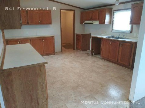 Building Photo - 541 Elmwood