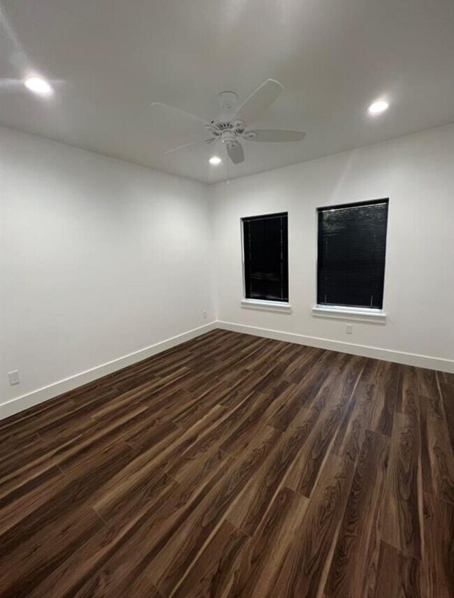 Foto del edificio - 407 Winnie St