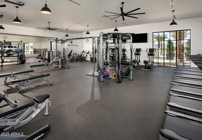 Foto del edificio - 11300 N Casa Dega Dr