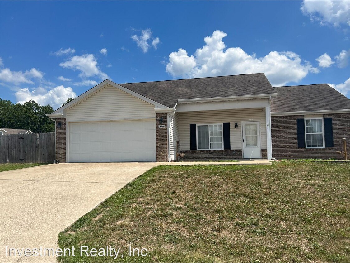 Foto principal - 3 br, 2 bath House - 210 Fritts Circle