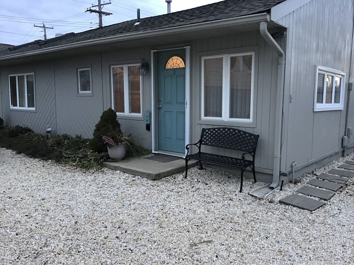 outside - 50 E Tide Way