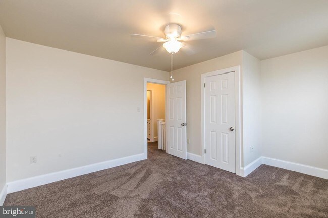 Building Photo - 2234 Simon St