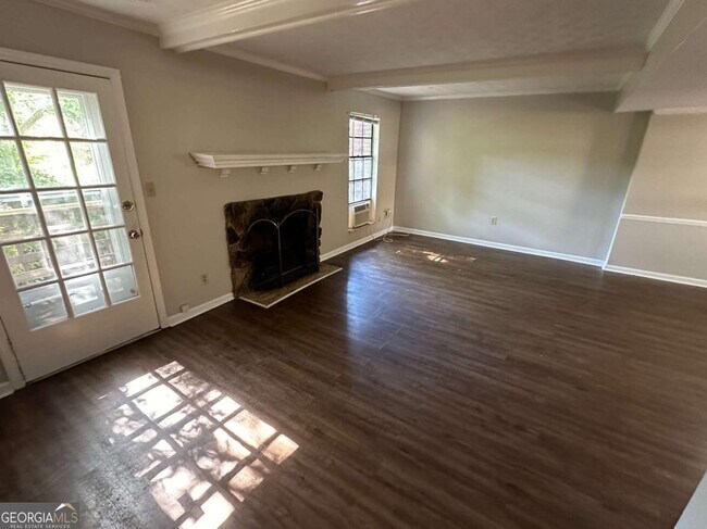 Foto del edificio - 6427 Woodstone Ter
