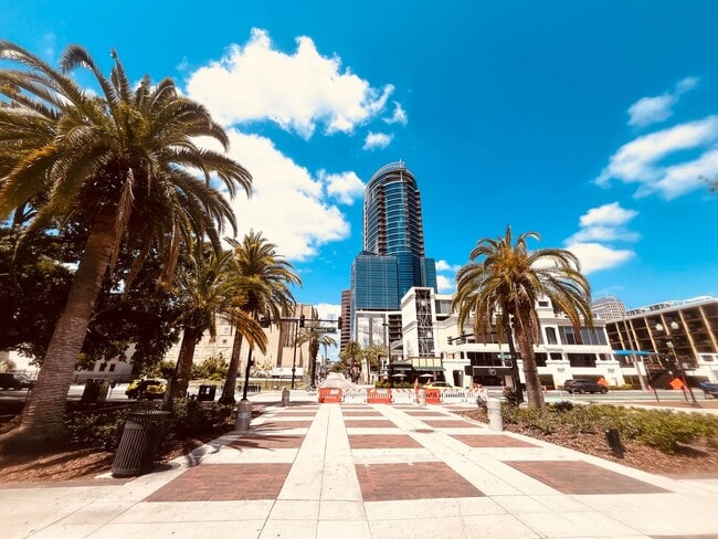 Live in Luxury and Convenience in the Hear... - Live in Luxury and Convenience in the Hear... Apartment