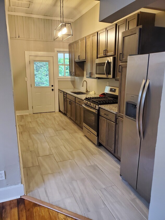 Foto principal - 2567 English Ave