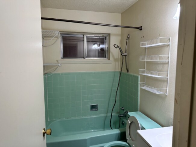 Foto del edificio - 1324 E 30th St
