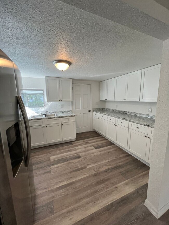 Foto del edificio - Seminole County POOL home with 3 bedrooms/...