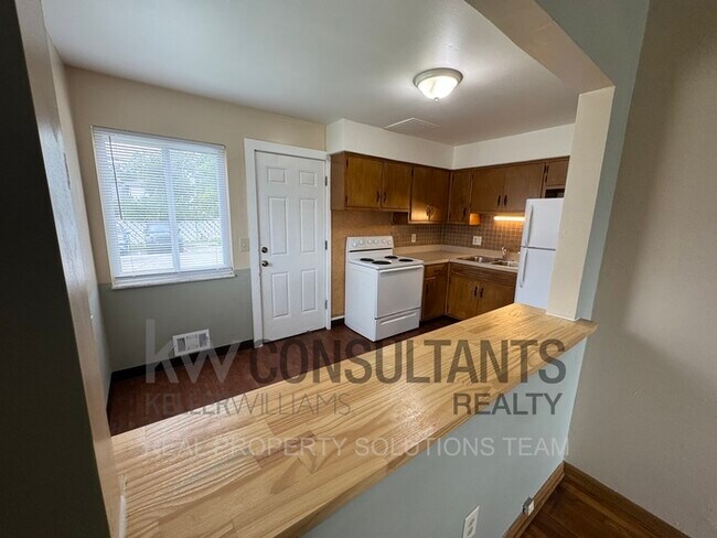 Foto del edificio - 5740 Arborwood Ct