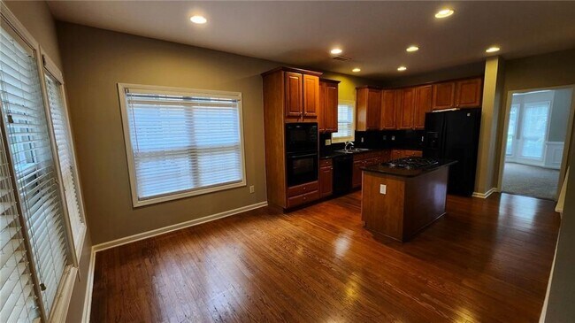 Building Photo - 7662 Forest Glen Way