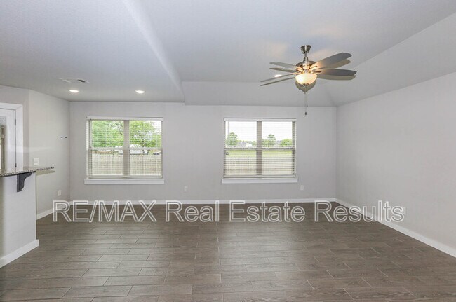 Foto del edificio - 1503 Purple Finch St