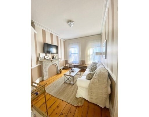 Foto del edificio - 44 Mystic St