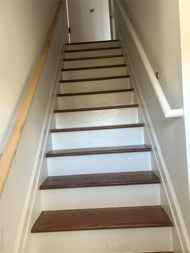 Foto del edificio - 15 Waldron Ave