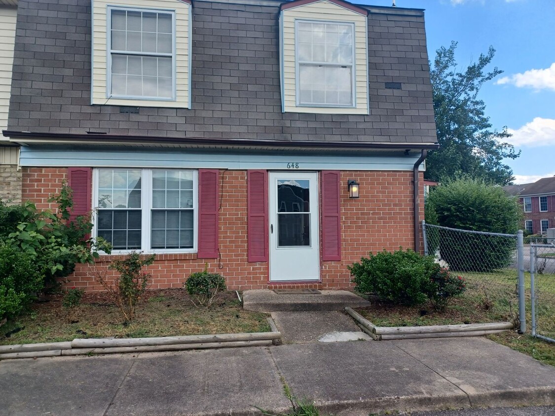 Foto principal - Windsor Oaks West