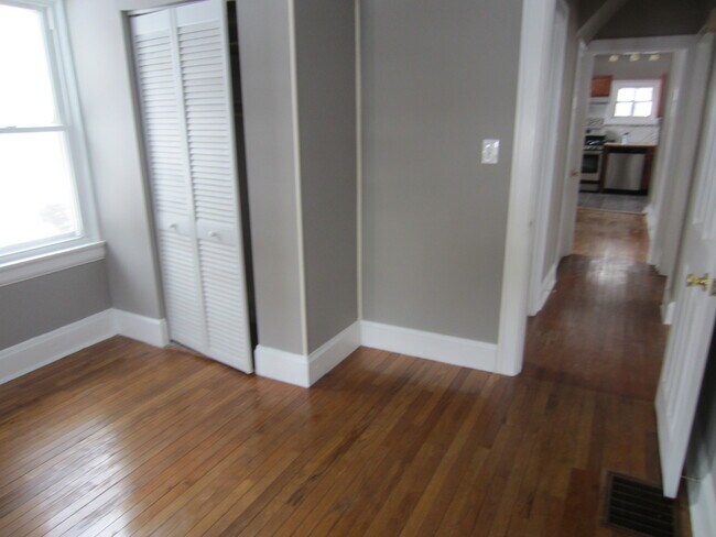 Foto del edificio - Renovated 3 Bed 2 Bathroom Home in Pleasan...