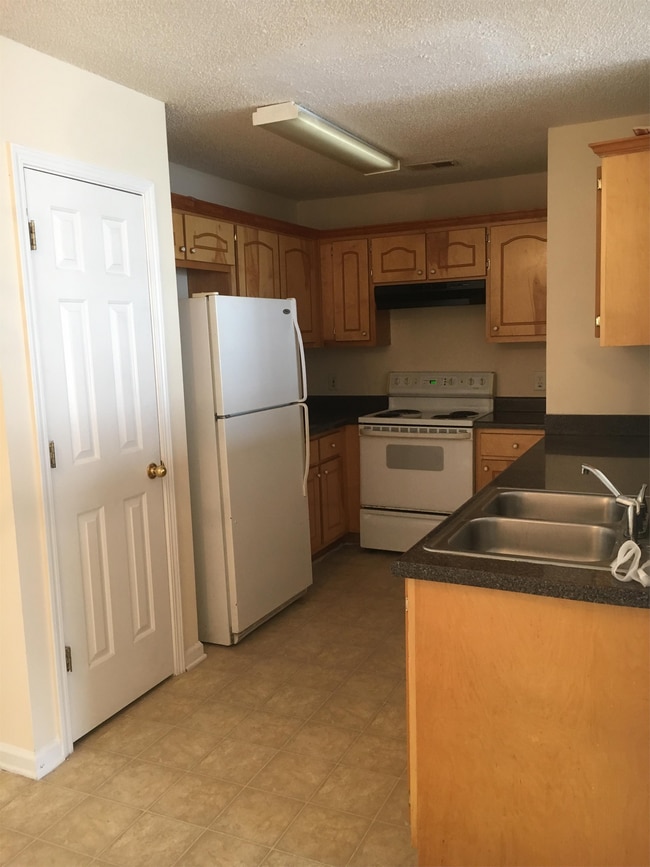 1869 Carrington Dr, Griffin, GA 30224 House Rental in Griffin, GA