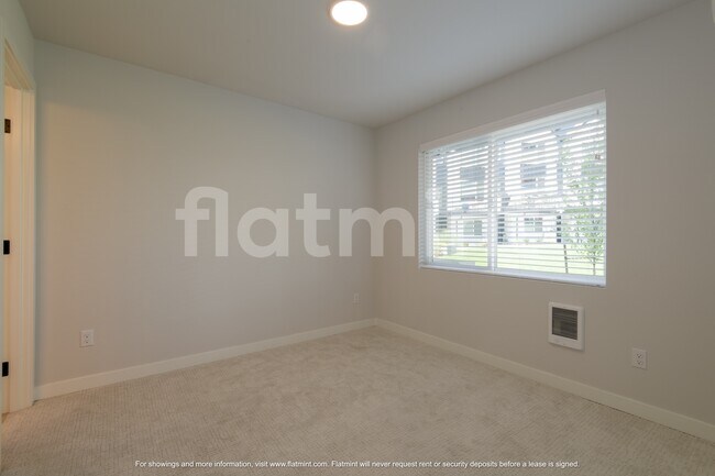 Foto del edificio - 14568 Westminster Way N
