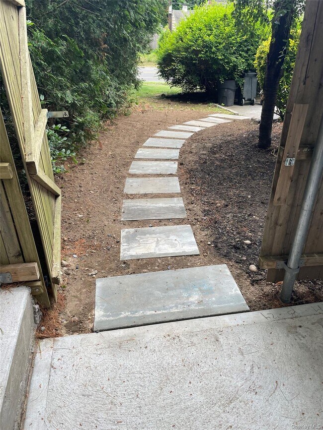 Foto del edificio - 162 Spring Rd