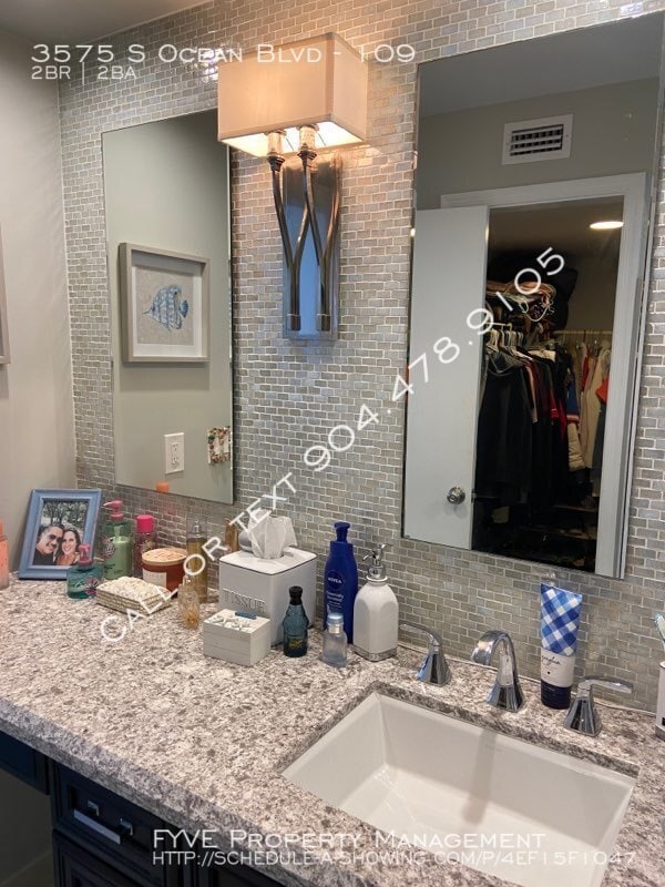 Building Photo - 2bed, 2 bath PALM BEACH ISLAND condo