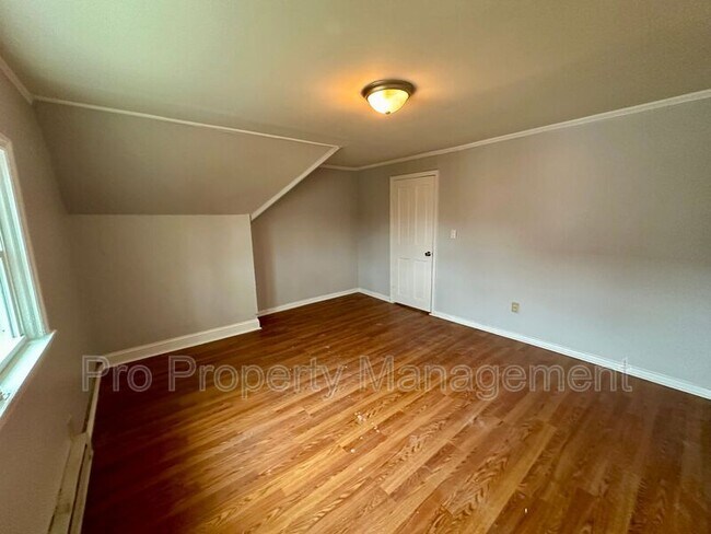 Building Photo - 25A Fairfield Ave