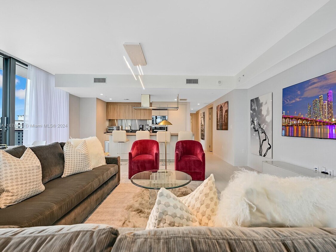 Primary Photo - 1000 Brickell Plaza