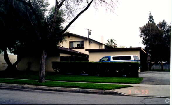 Foto del edificio - 290 Spencer Ave