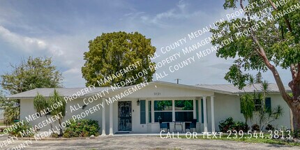 Building Photo - 3131 Calusa Ave