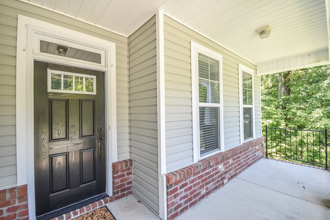 Foto del edificio - 219 Birch Ave