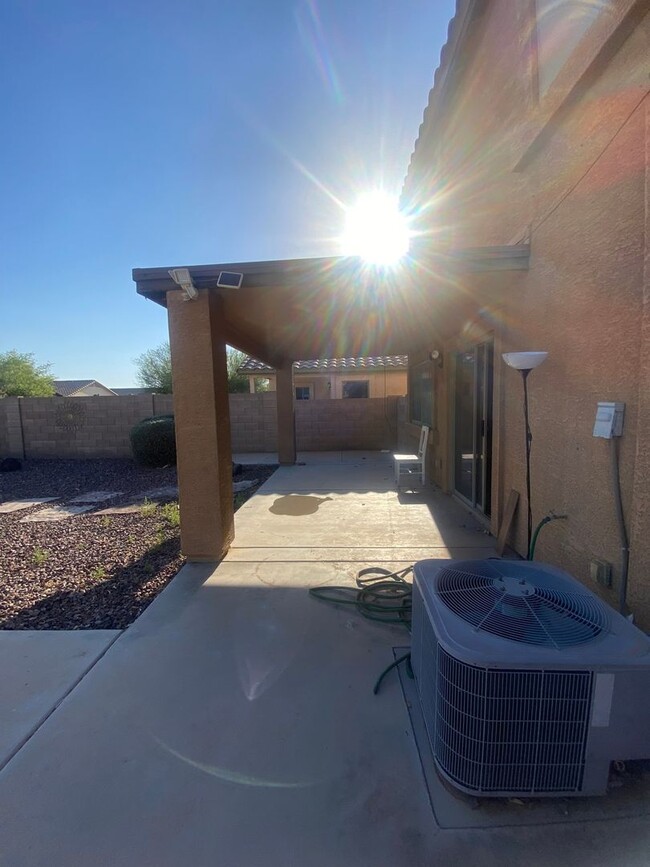 Foto del edificio - Spacious 4BR House in Maricopa city