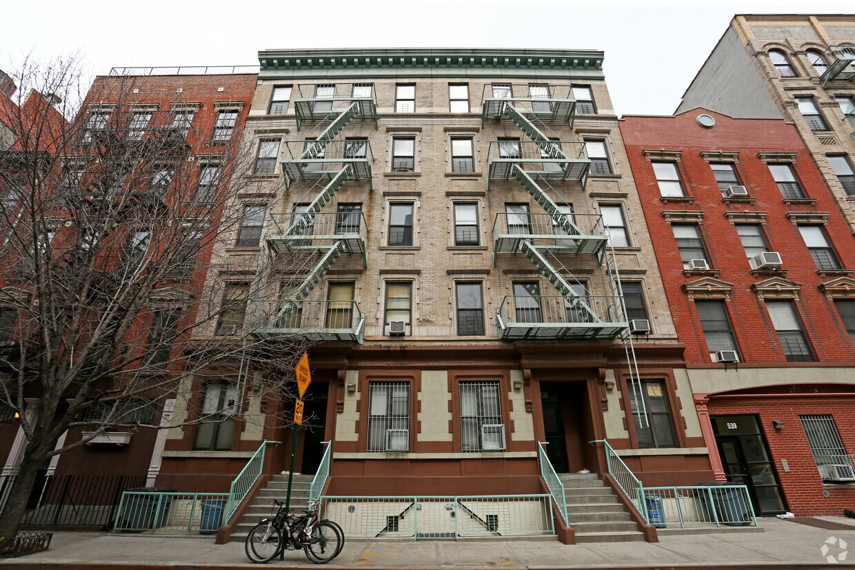 Building Photo - 535-545 E 13th St