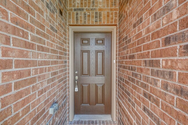 Building Photo - 9402 Gold Mountain Dr
