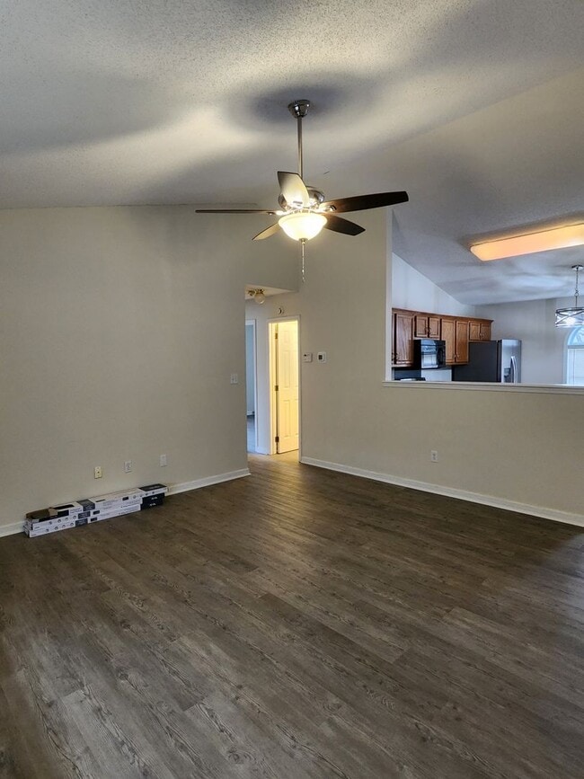 Building Photo - 3b/2b Ranch in Concord