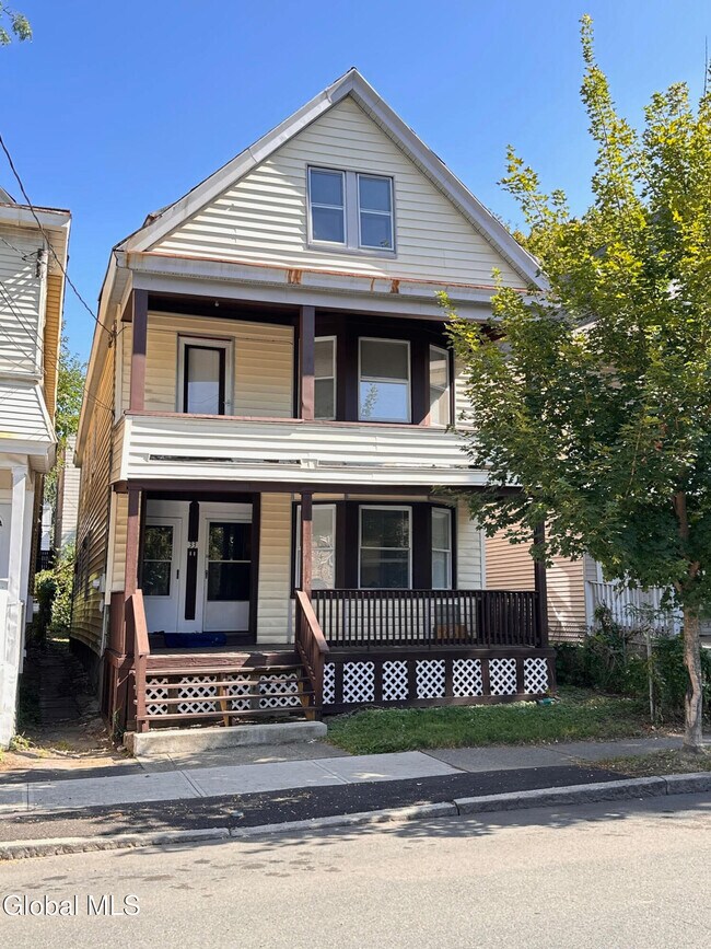Building Photo - 33 Morris St