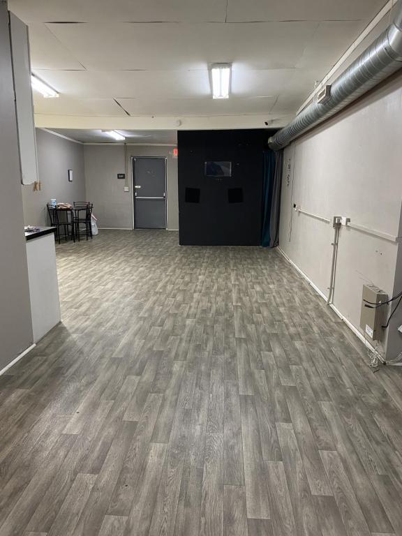 Building Photo - 527 Cumberland St