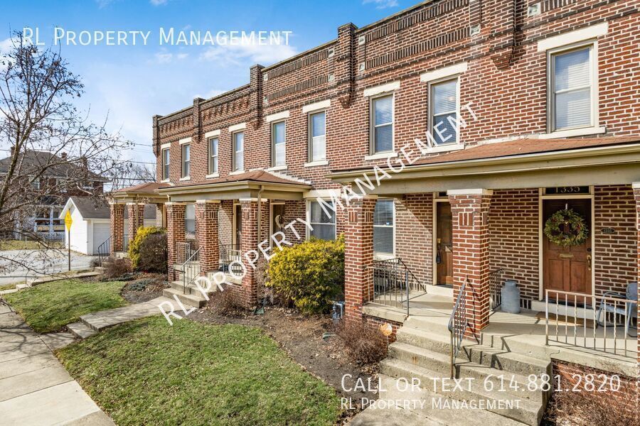 Primary Photo - 2 Bedroom/1.5 Bath Condo in Moeller Park P...