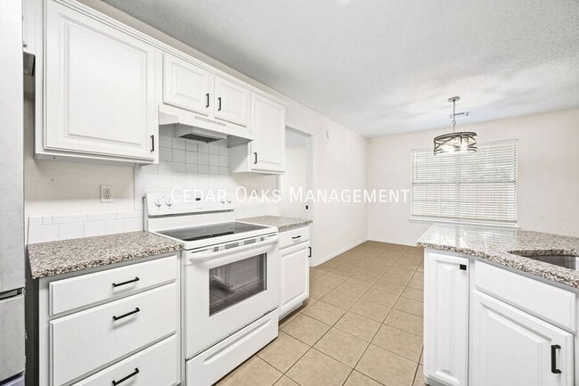 Building Photo - 1142 S Jasmine Ln