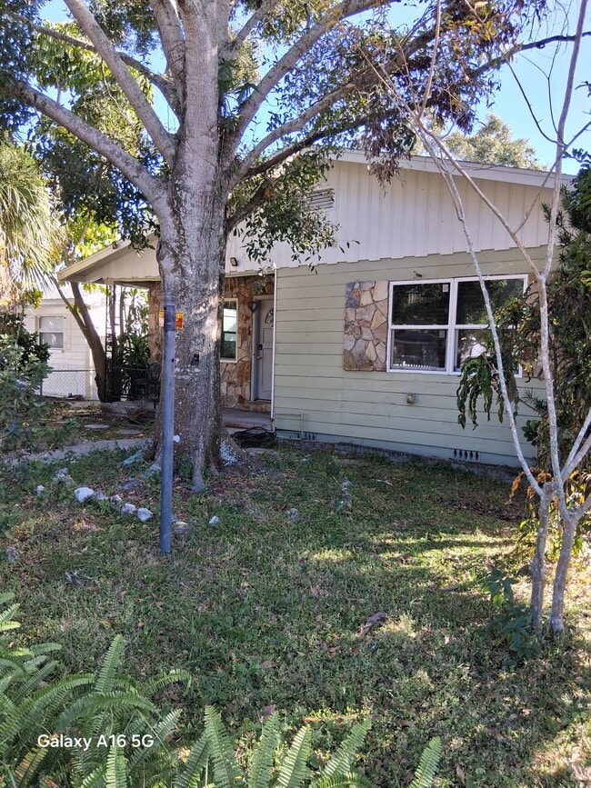 Foto del edificio - 4124 55th Ave N