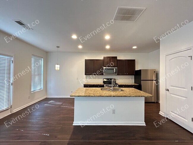 Foto del edificio - 5876 Grande River Rd