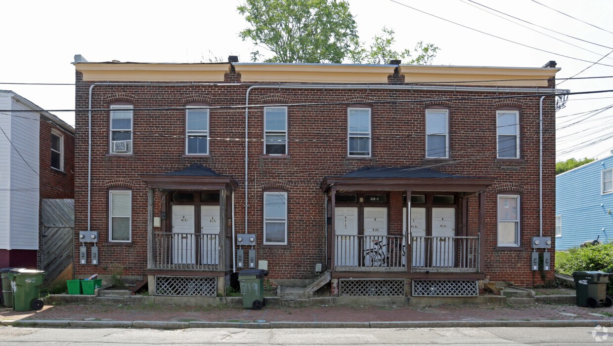 Building Photo - 913-917 Bowe St