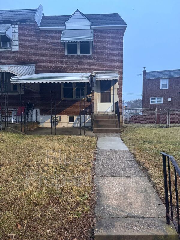 Building Photo - 575 S 4th St