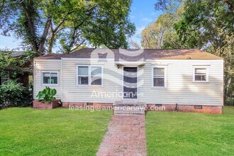 Building Photo - 3314 Albert St