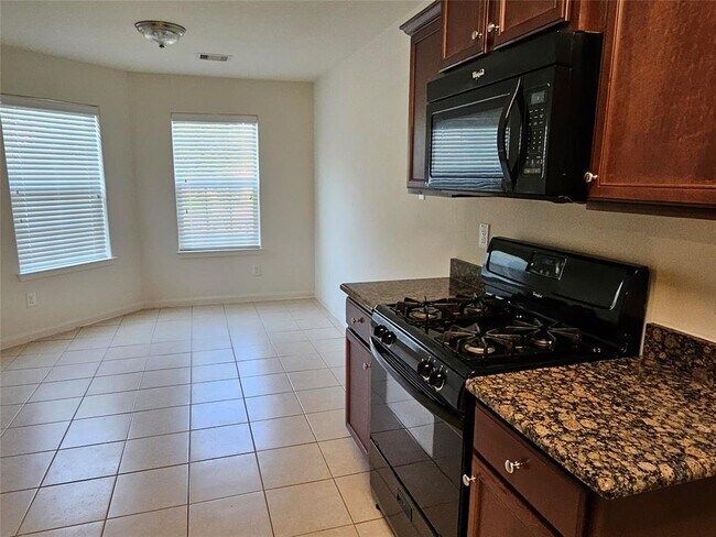 Building Photo - 9434 Sapphire Crk Ln