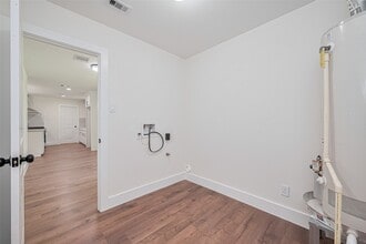 Building Photo - 23227 Albert Dr