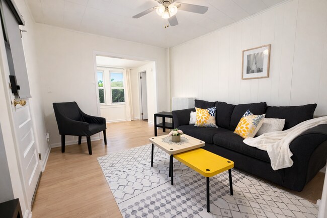 Sala de estar - Vista 2 - 131 Livingston Ave