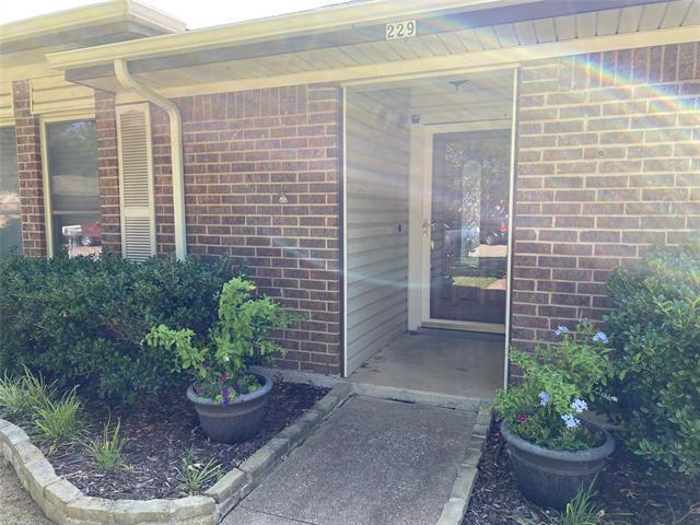 Building Photo - 229 Glenwood Dr