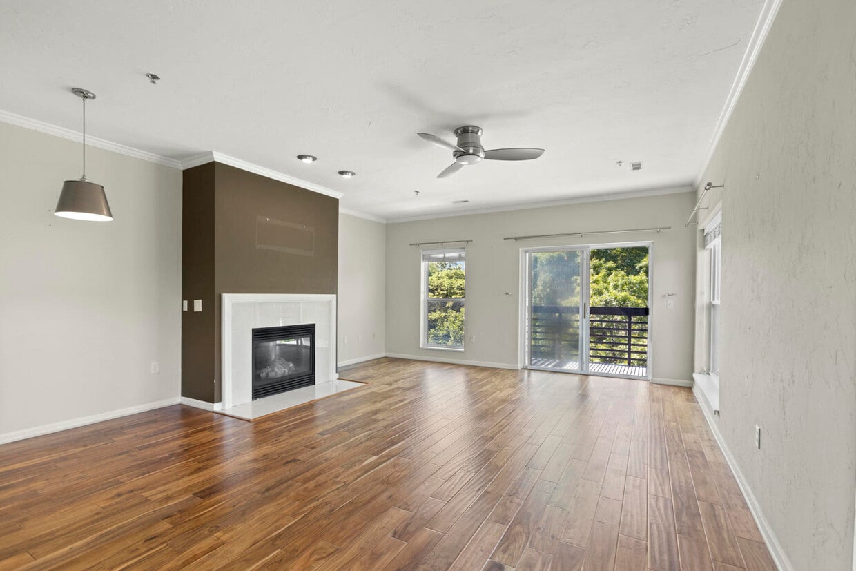 1220 E Locust St Unit 34 Floor, Milwaukee, WI 53212 Condo for Rent